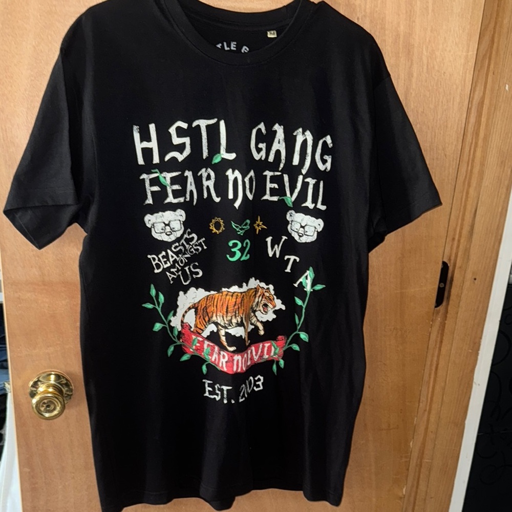 Hustle Gang MED NWOT Black T-Shirt with TIGER 🐅 Graphic